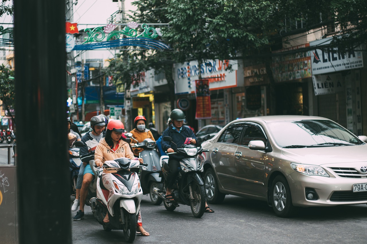 ベトナムで免許を取得する方法と運転するときの注意点とは？